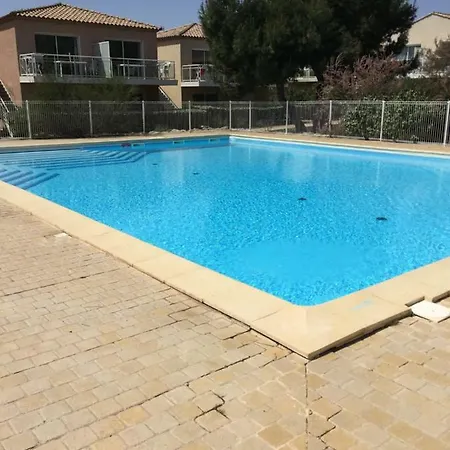 Dans Les Jardins De Phoebus Apartman *